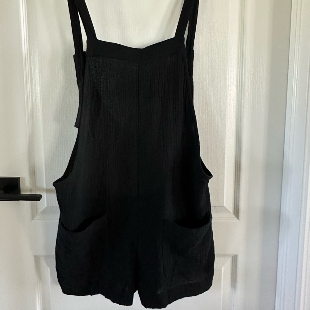 Black Sleeveless Romper